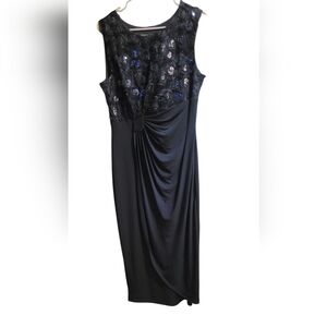 Enfocus Studio Blue Dress Long. Ptp 21 Length 45